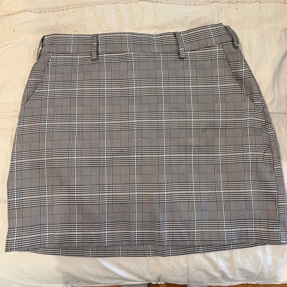 Black and White pencil mini skirt